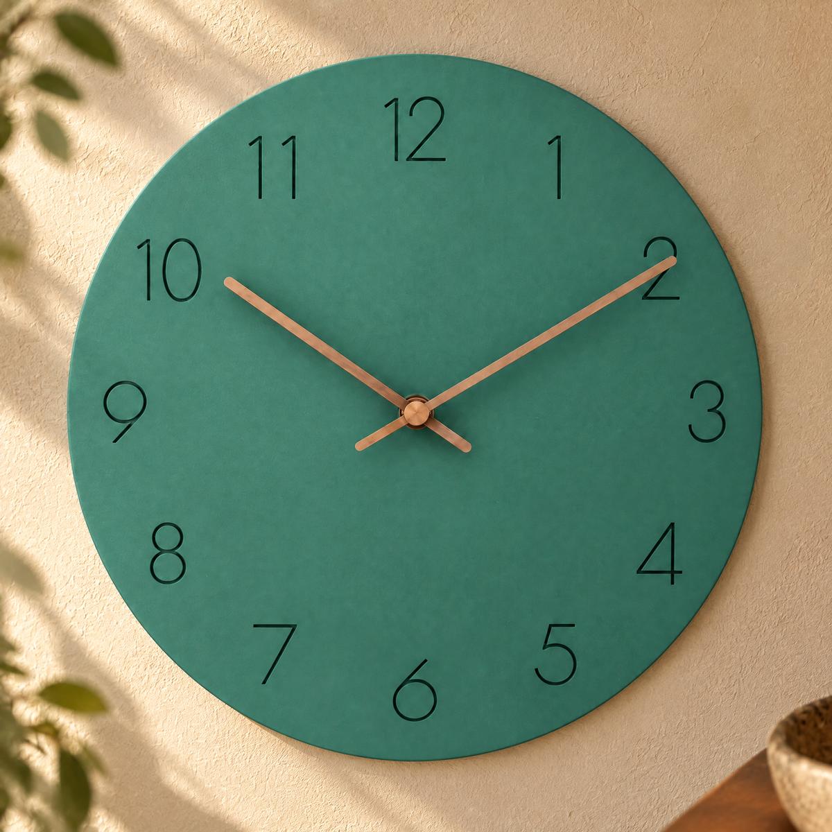 Caravaca Matte Round Silent Wall Clock with Wood Hands for Living Rooms, Sea Green, material detail
